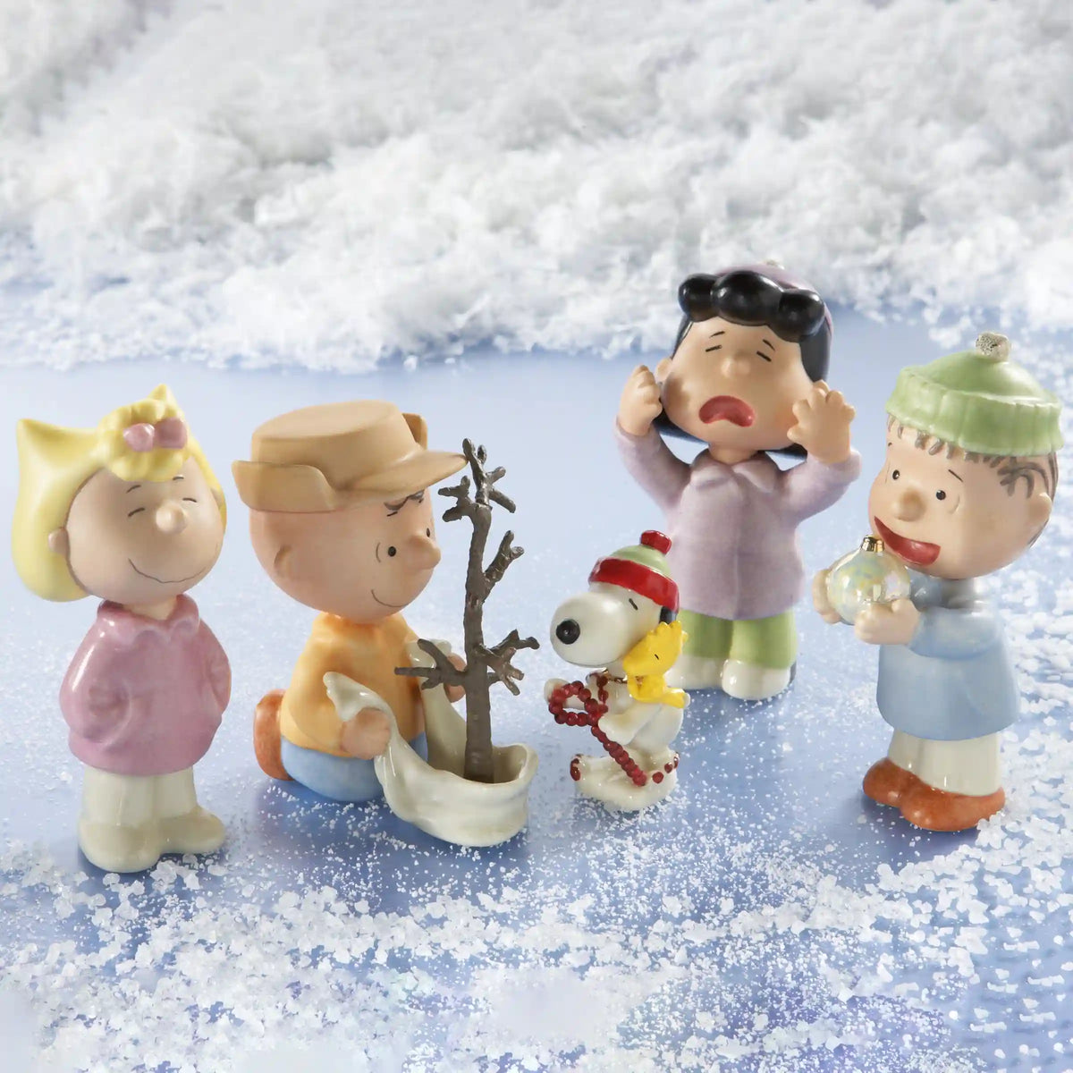 Peanuts "A Charlie Brown Christmas" 5-Piece Figurine Set