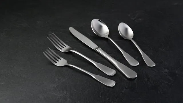 Colonial Boston 20-Piece Flatware Set