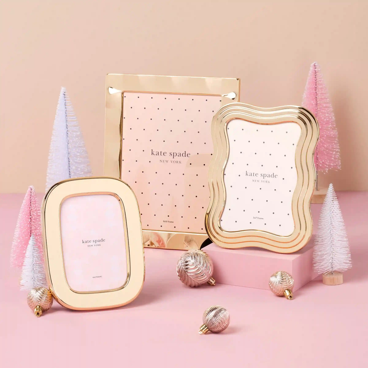 South Street Gold 8x10 Scallop Photo Frame