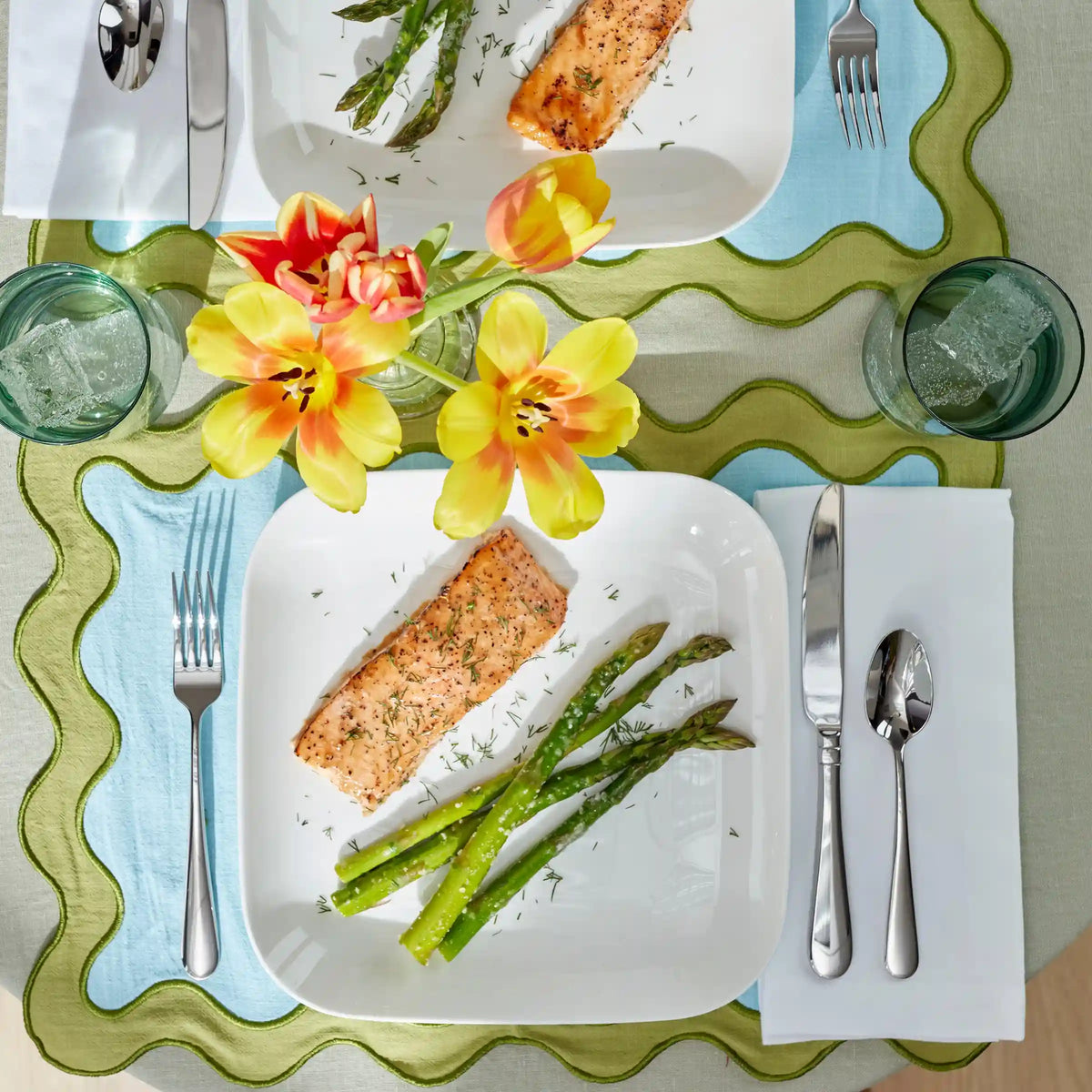 Studio 1414 Square 16-Piece Dinnerware Set