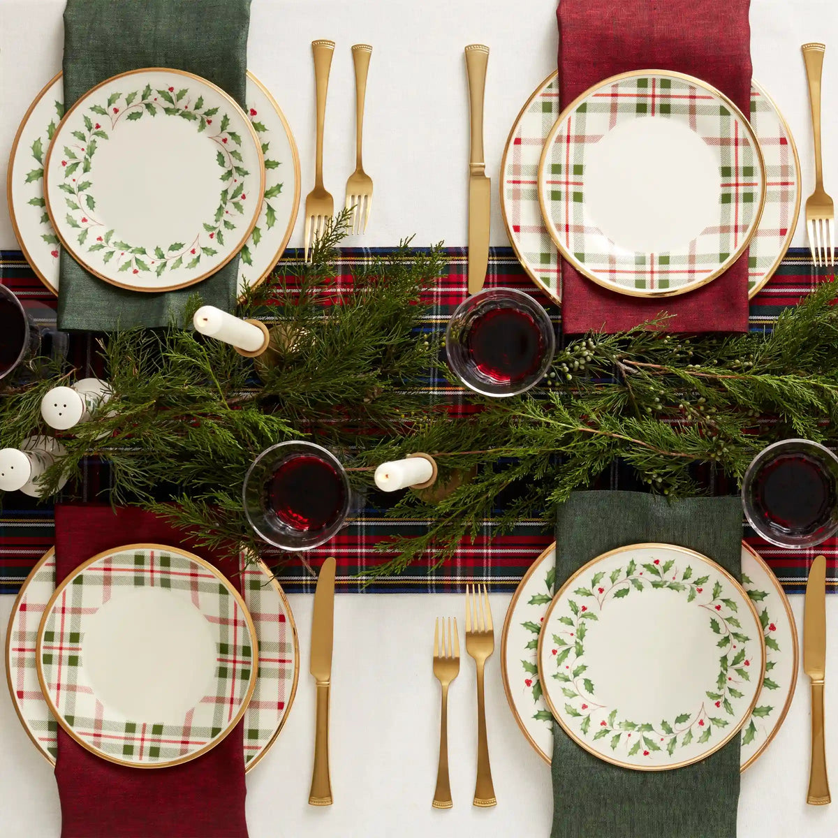 Holiday 12-Piece Plate & Mug Dinnerware Set