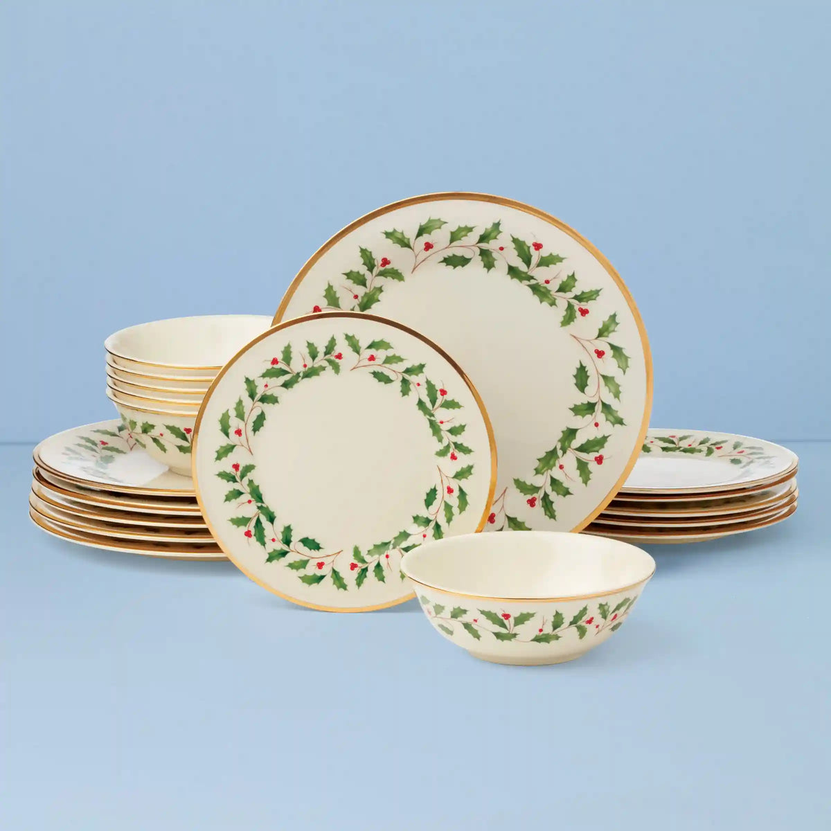 Holiday 18-Piece Dinnerware Set