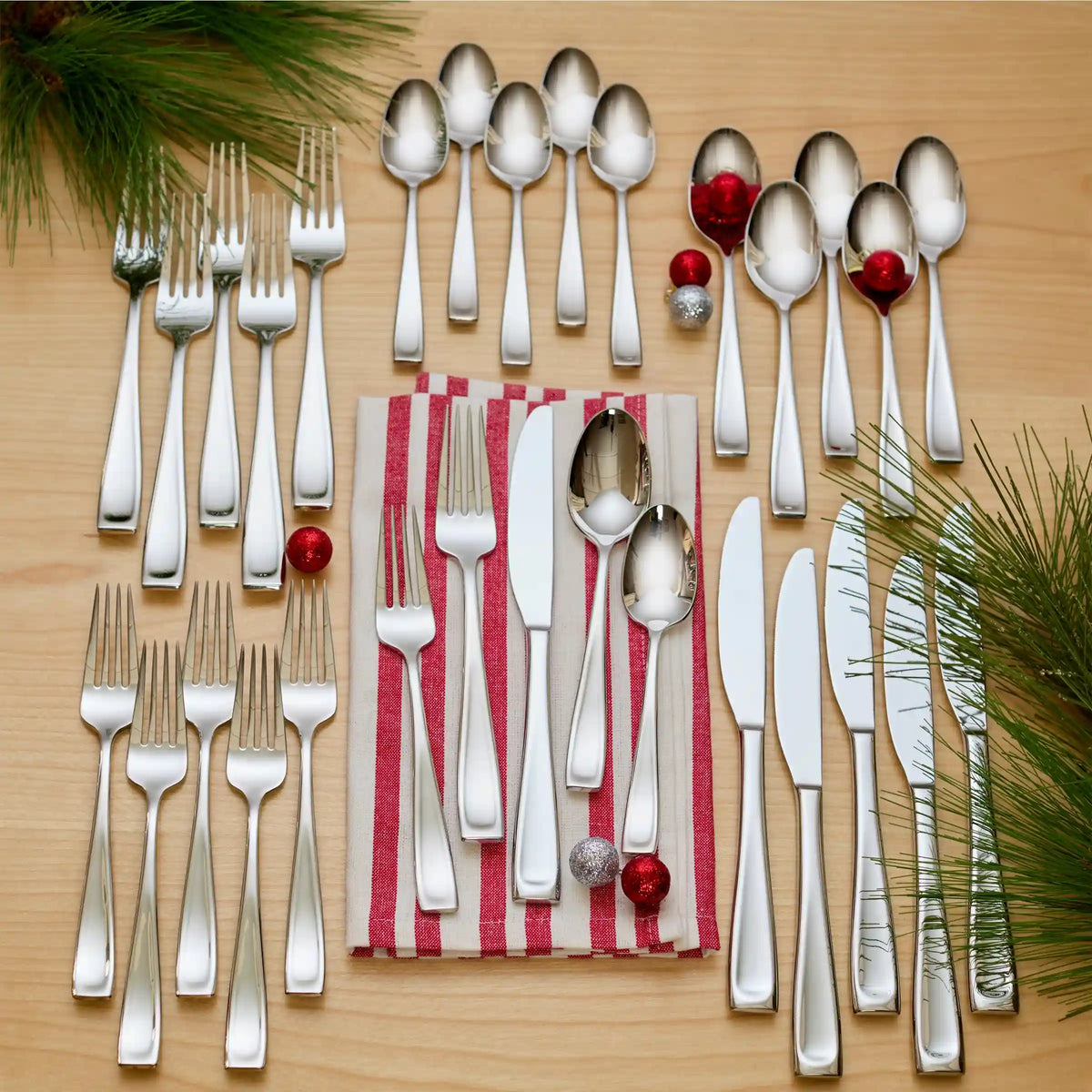Moda 75-Piece Flatware Set