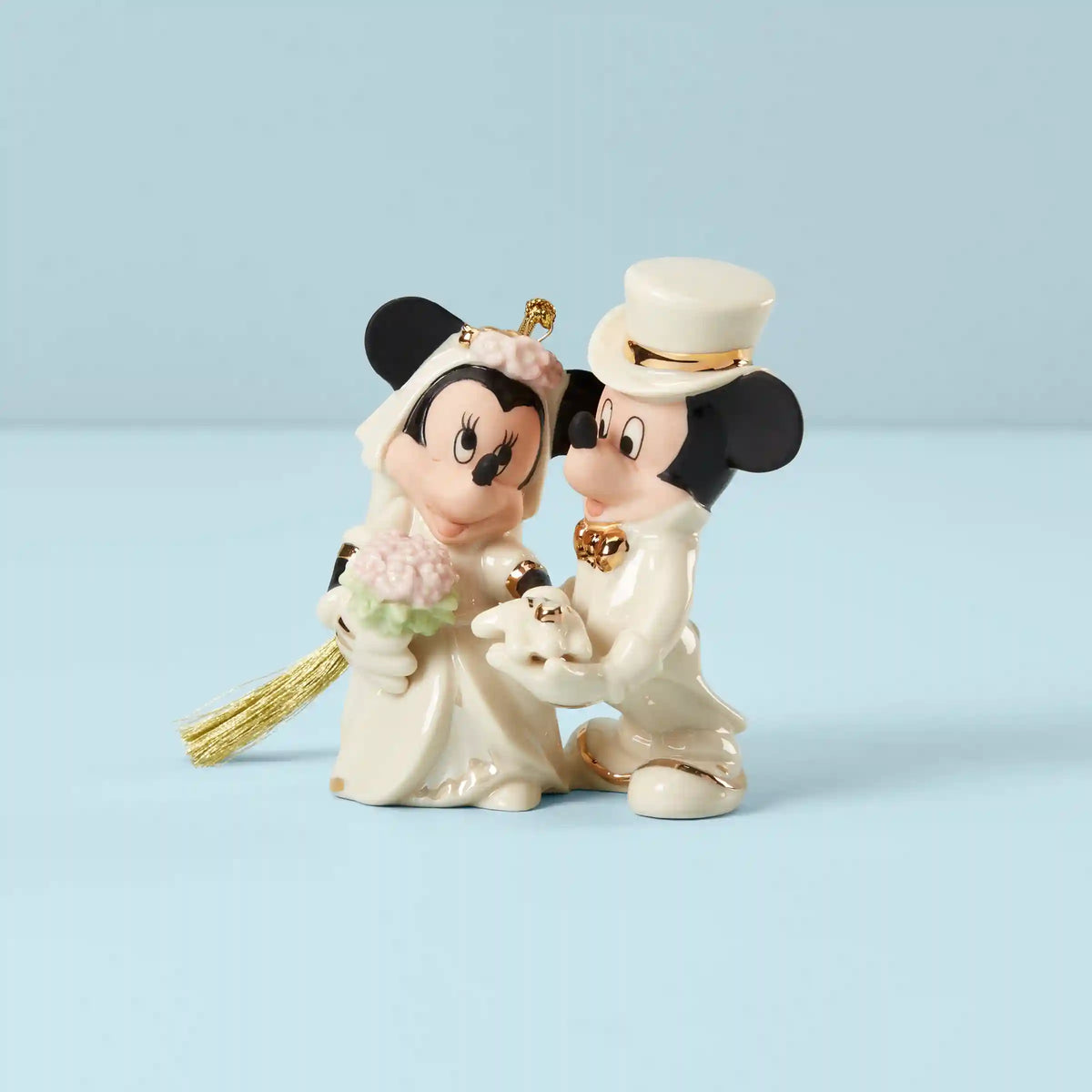 Minnie's Dream Wedding Ornament