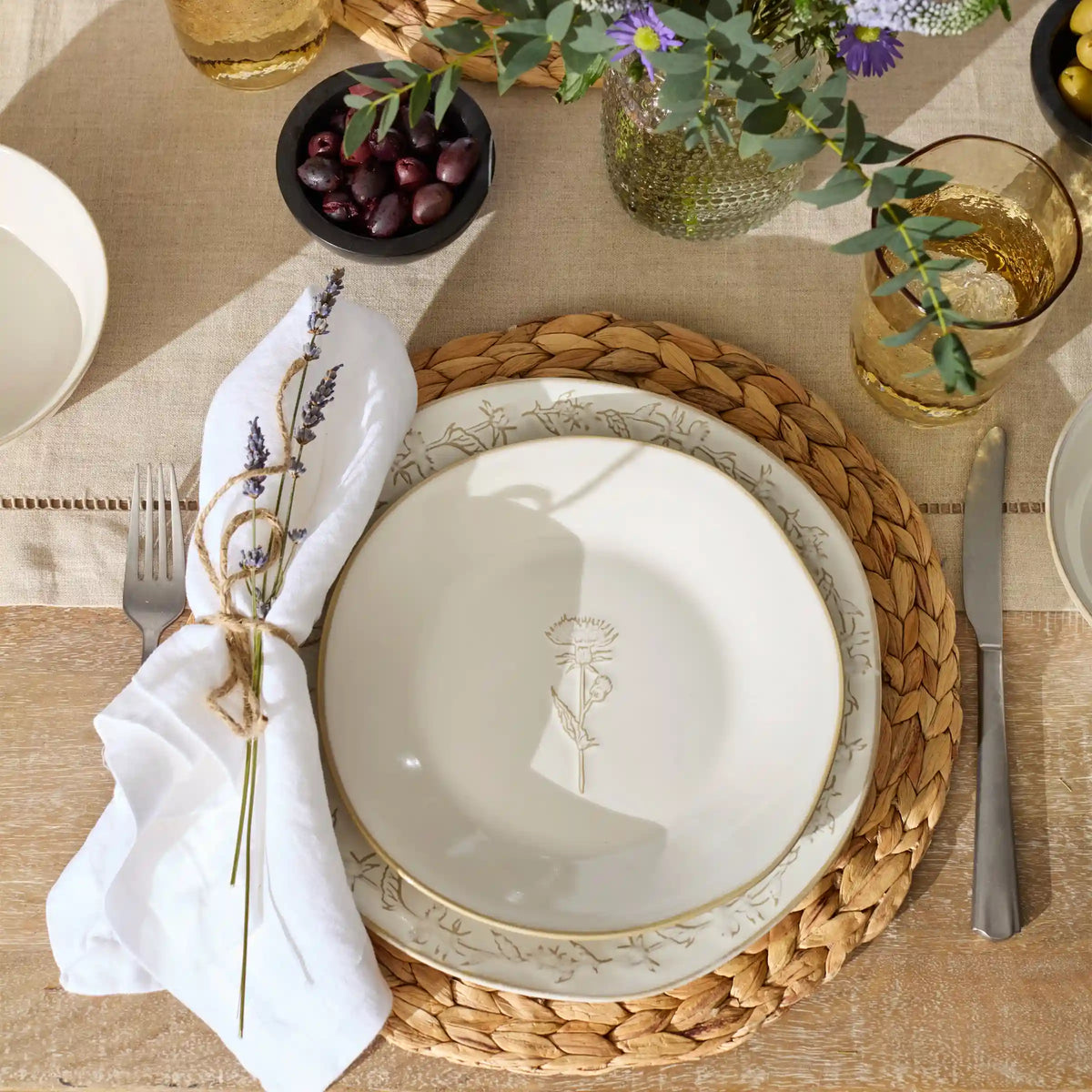 Homespun 16-Piece Dinnerware Set
