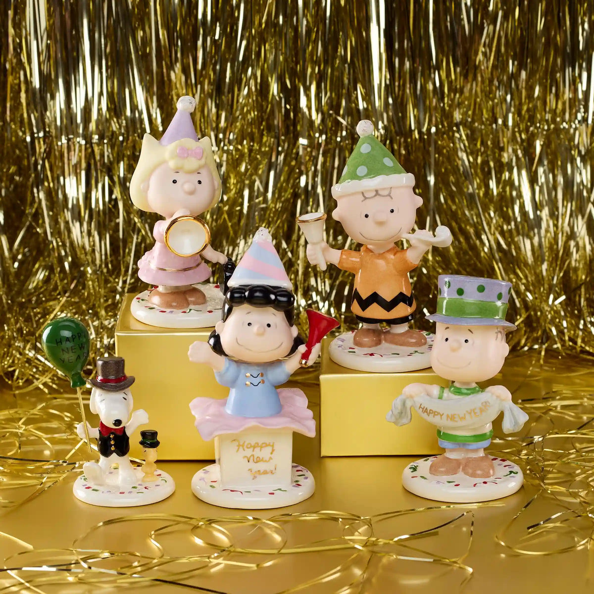 Happy New Year Charlie Brown 5-Piece Figurine Set
