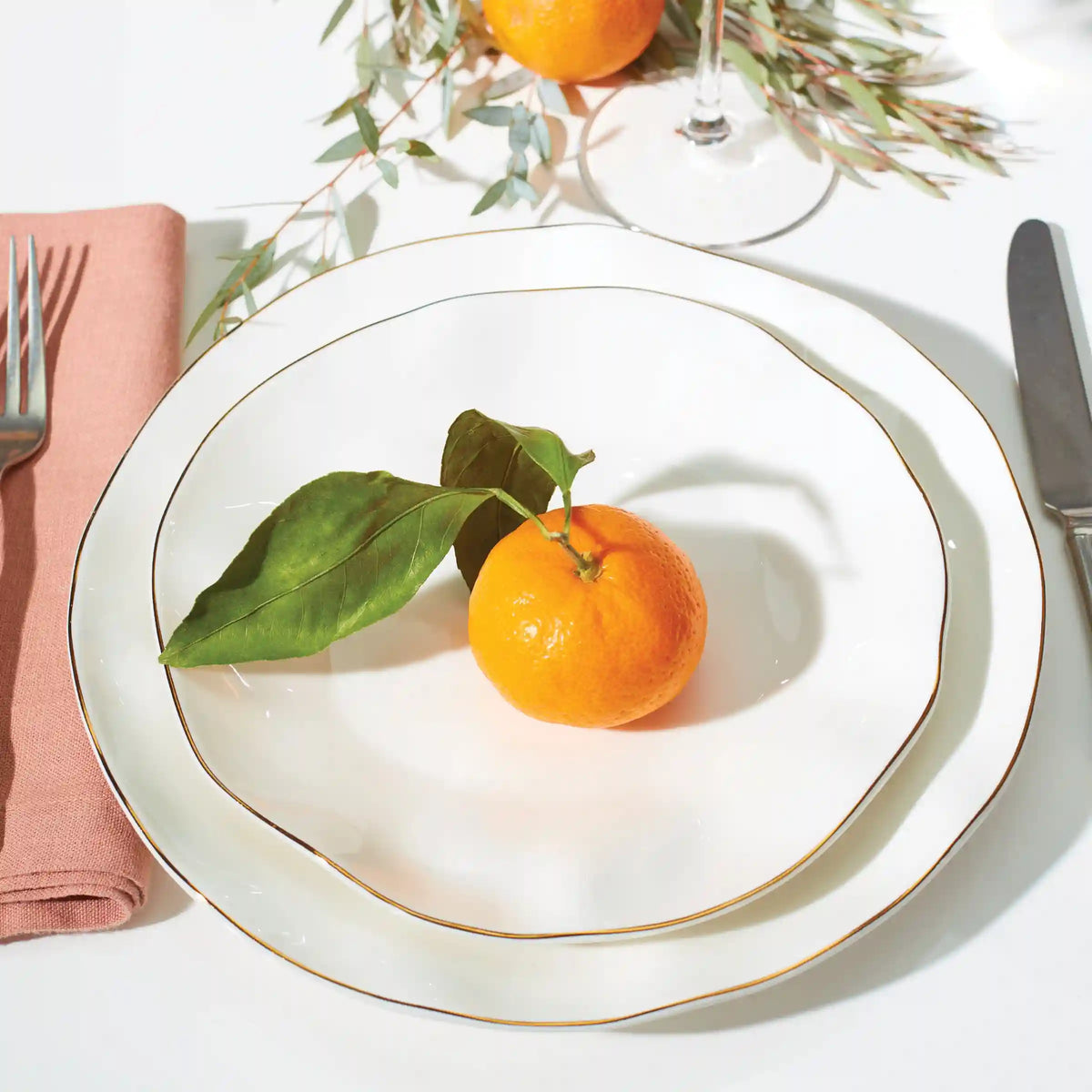 Blue Bay White 18-Piece Dinnerware Set