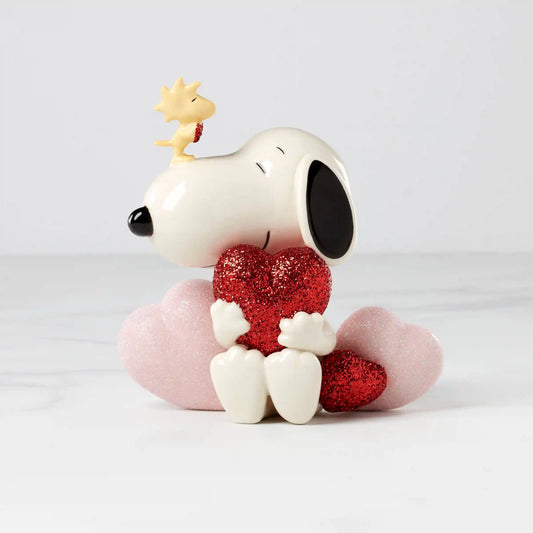 Snoopy Love Figurine