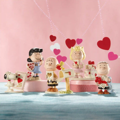 Peanuts 5-Piece Valentine's Figurine Set