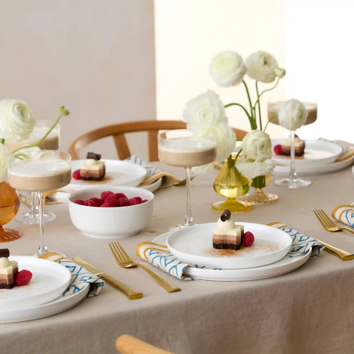 Modern White 24-Piece Dinnerware Set
