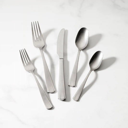 French Perle Scallop Vintage 65-Piece Flatware Set